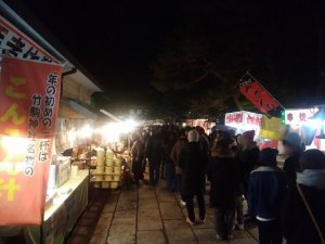 竹駒神社　休憩所前テント